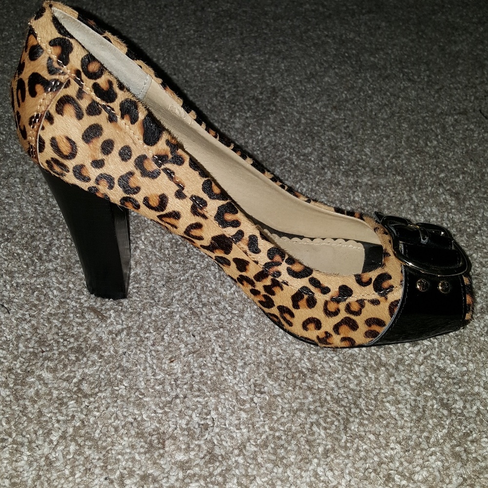 NWOT Naughty Monkey Leopard Print Pump - 8